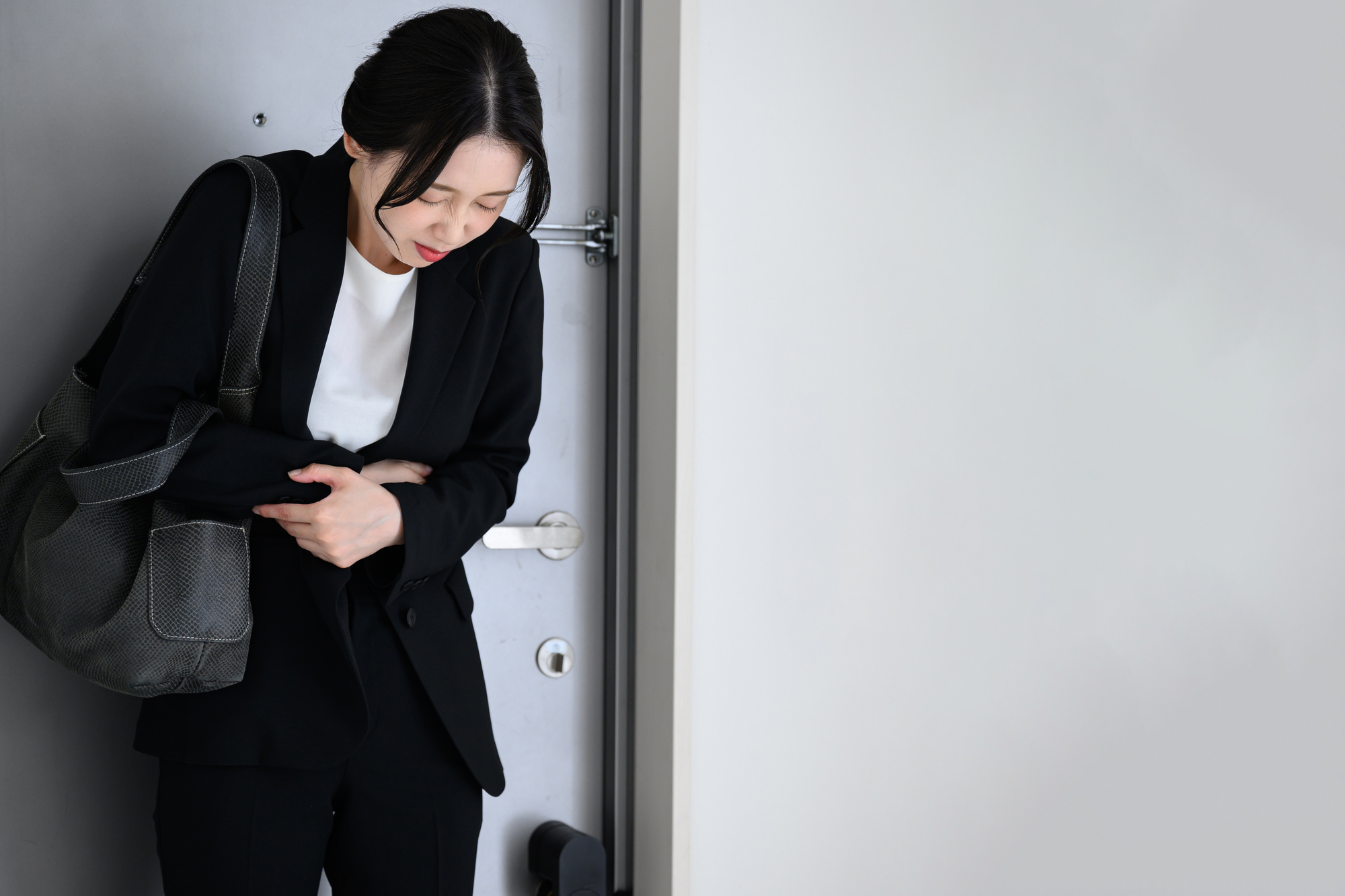 急性胃炎とは？仕事は休むべき？
